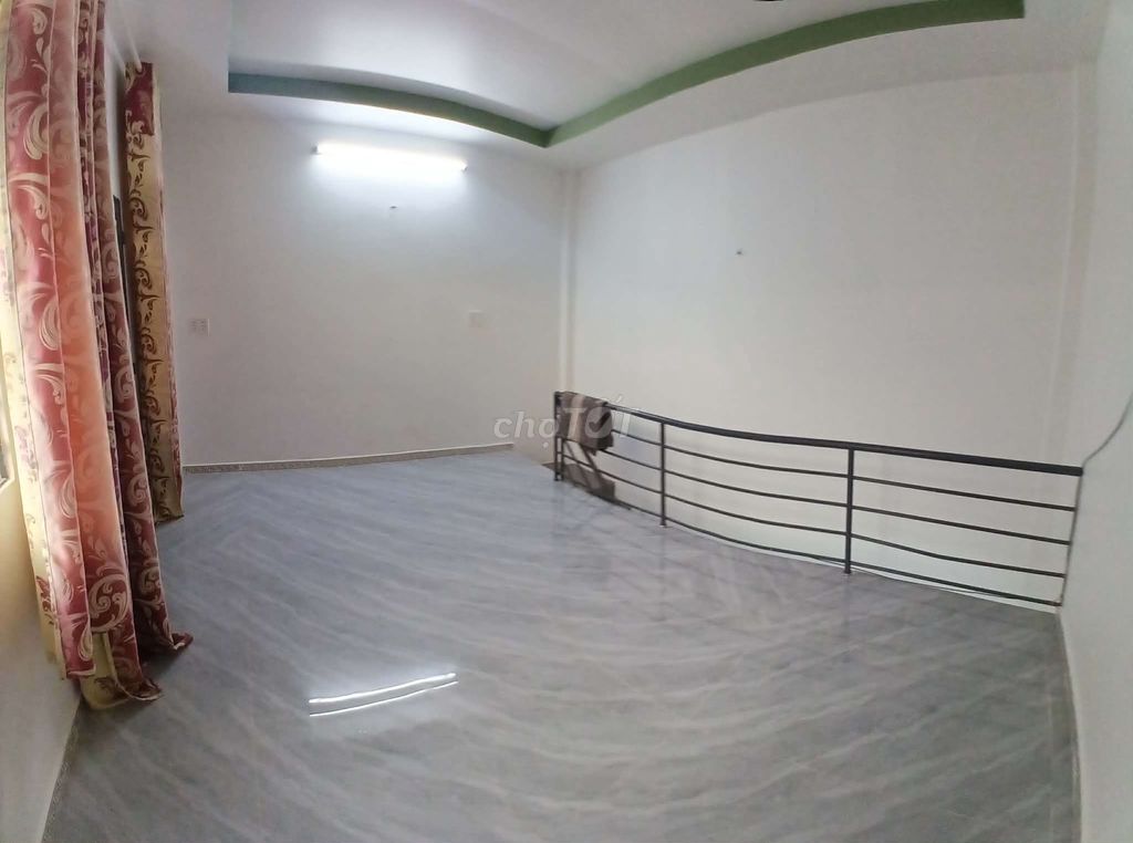 Original, 5 6 meters, balcony cast, traffic alley