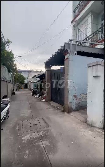 Nguyễn Văn Quá, 8 mx16 meters, wide yard parking four cars, alleys
