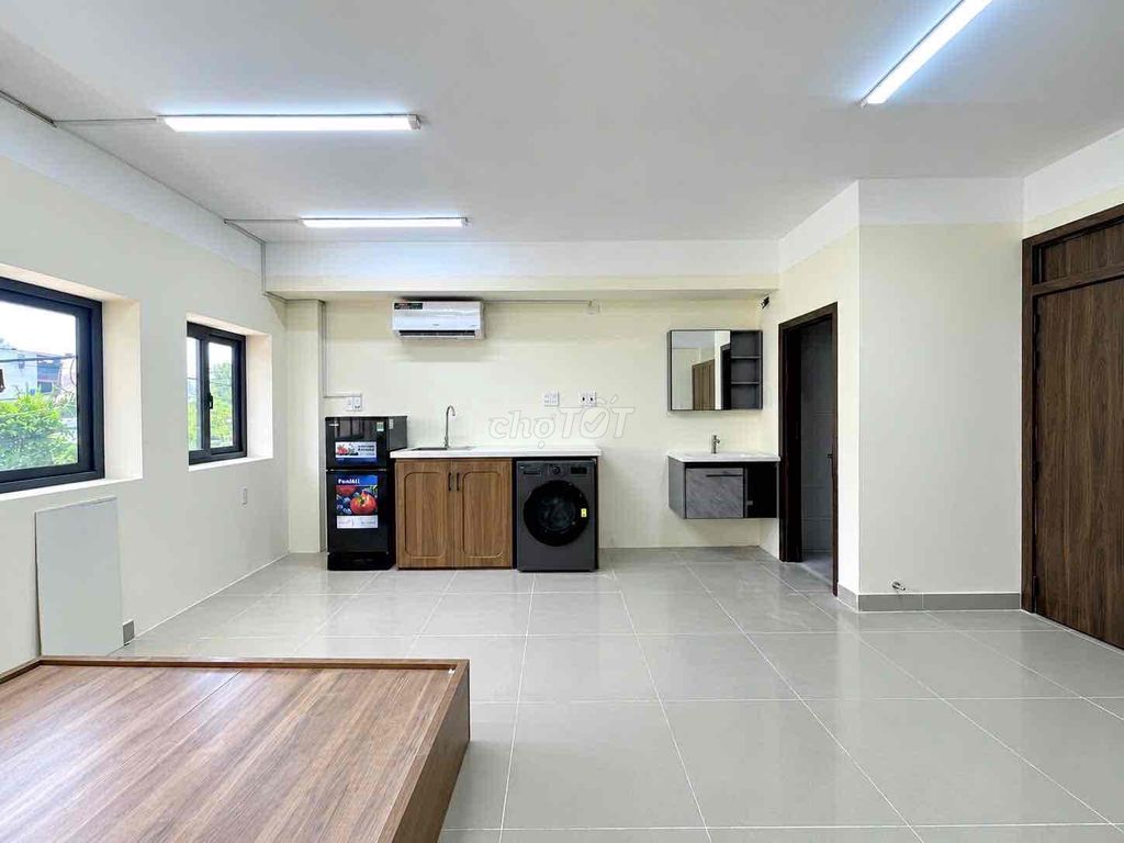 4x studio available via Emart, vlu cs3