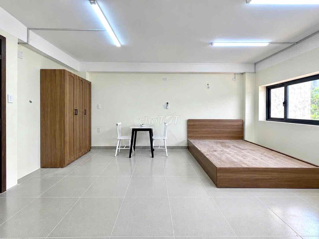 4x studio available via Emart, vlu cs3