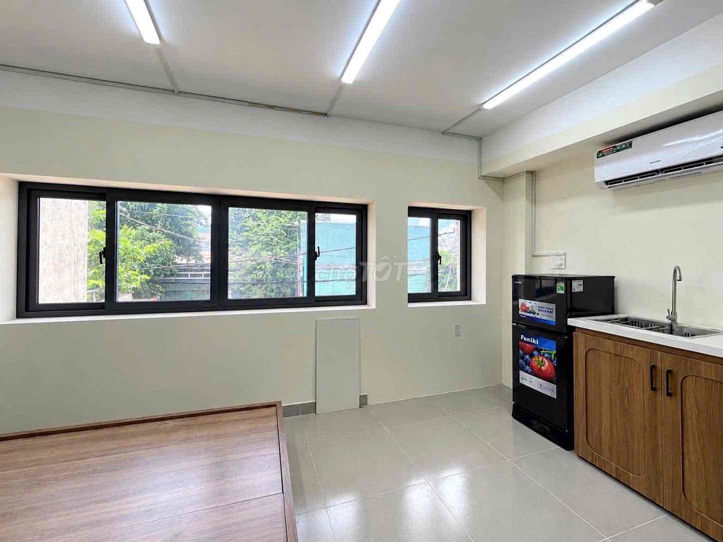4x studio available via Emart, vlu cs3