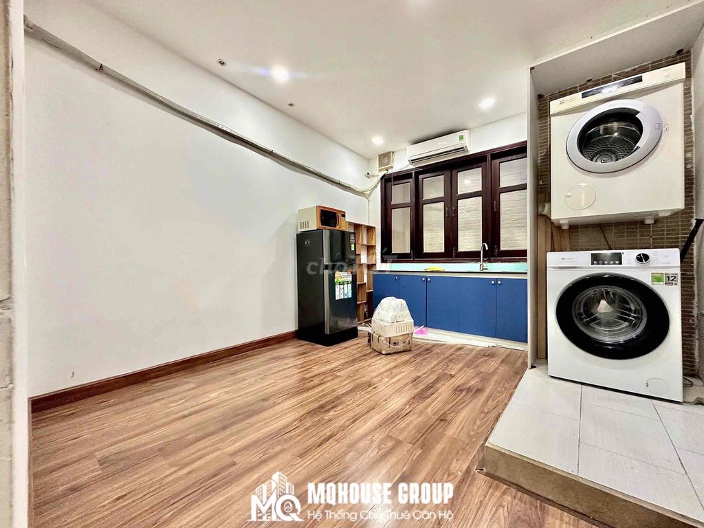 The kitchen room is 35 meters of private laundry. Tân Định, Oct Lit eight