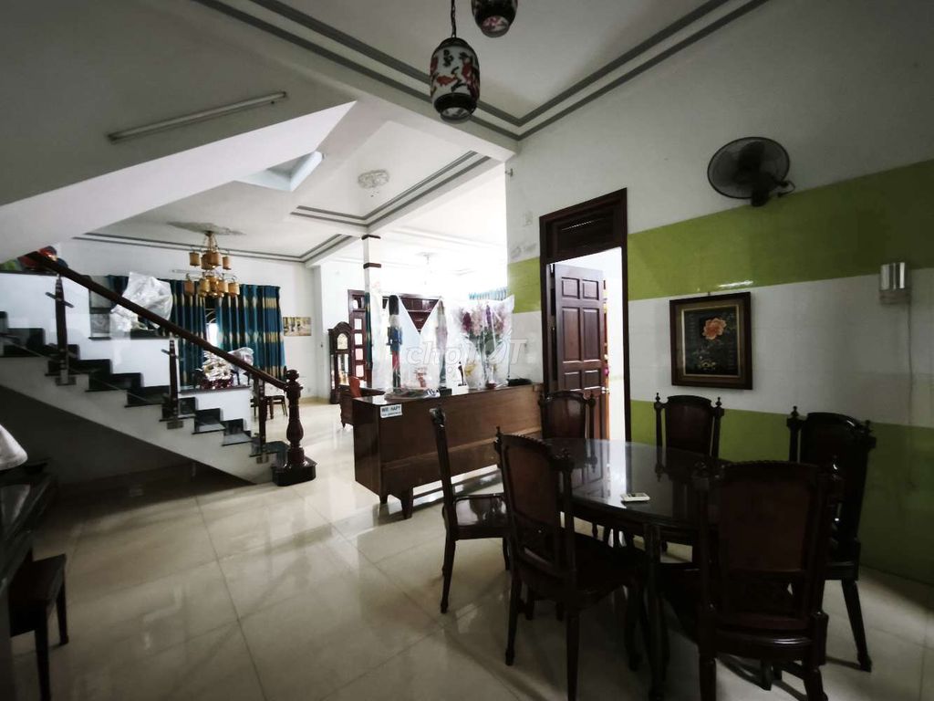 House 250 m2 has yard 500 m2 sd Tô Ngọc Vân