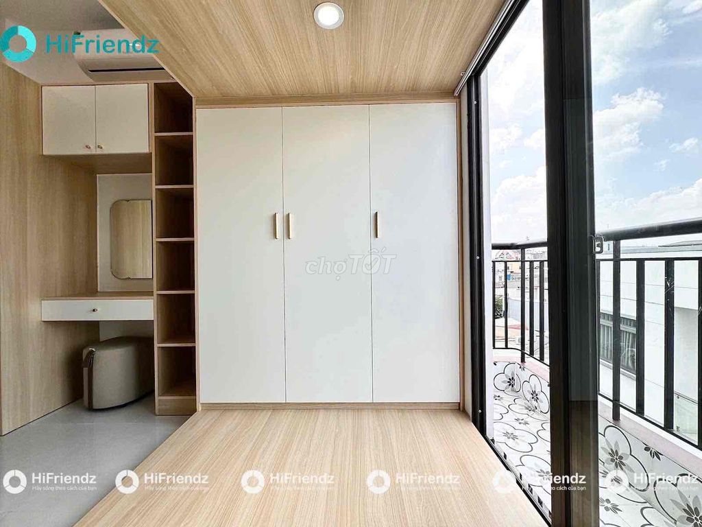 renting rooms full of open balcony furniture near the new republic