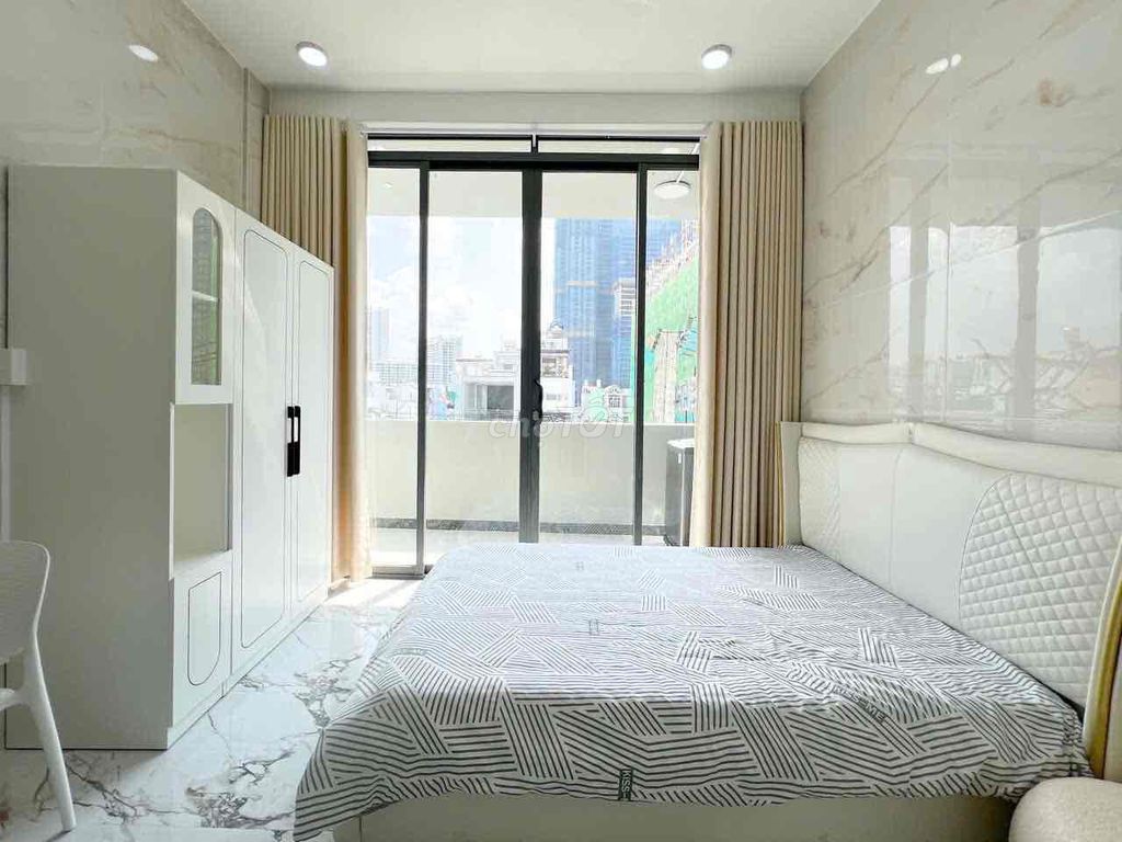 Rent a full balcony furniture in Lê Văn Sỹ District 3.