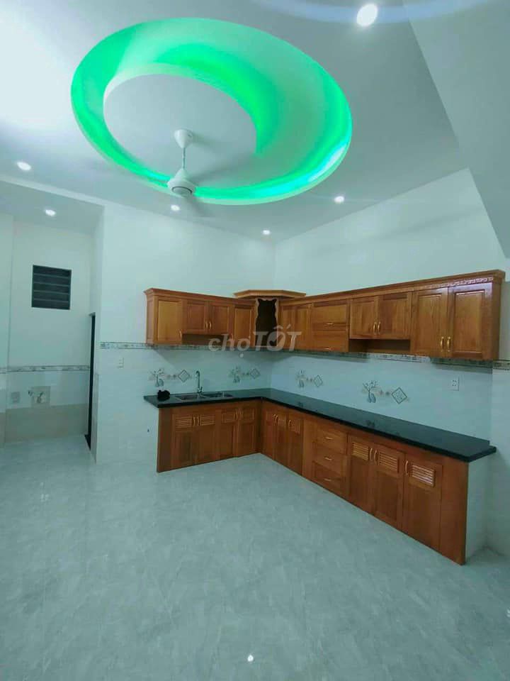 Rent an alley-back house near Tây Hòa 4 x 20 meters 3 L5 bedrooms near the hnway