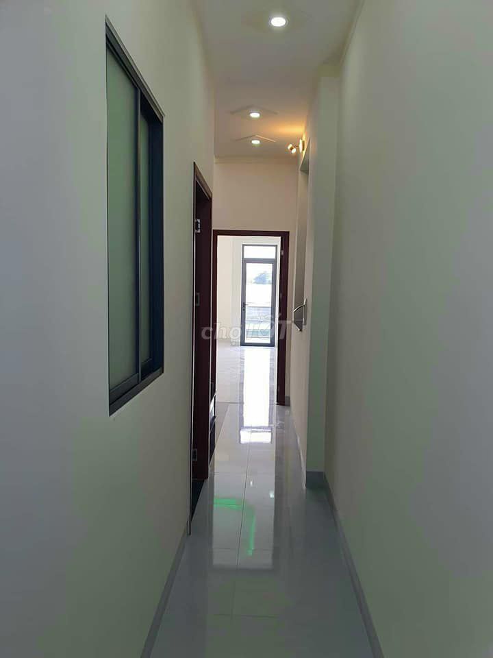 Rent an alley-back house near Tây Hòa 4 x 20 meters 3 L5 bedrooms near the hnway