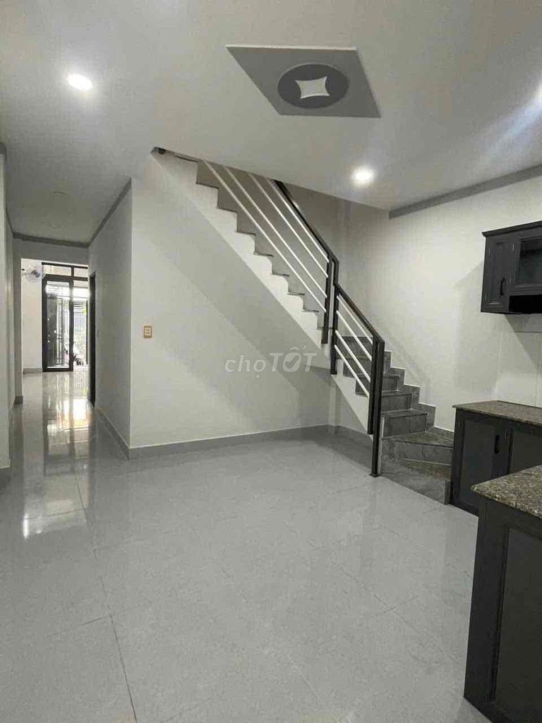 Rent a new house built in Hiệp Thành District 12 130 meters 8 million refrigerators 5 meters 3 bedrooms