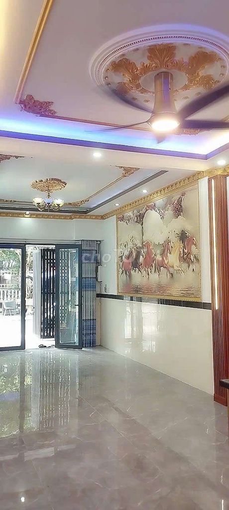 It's the owner who rents the cash house to charge Phan Văn Hớn p Bà Điểm hm