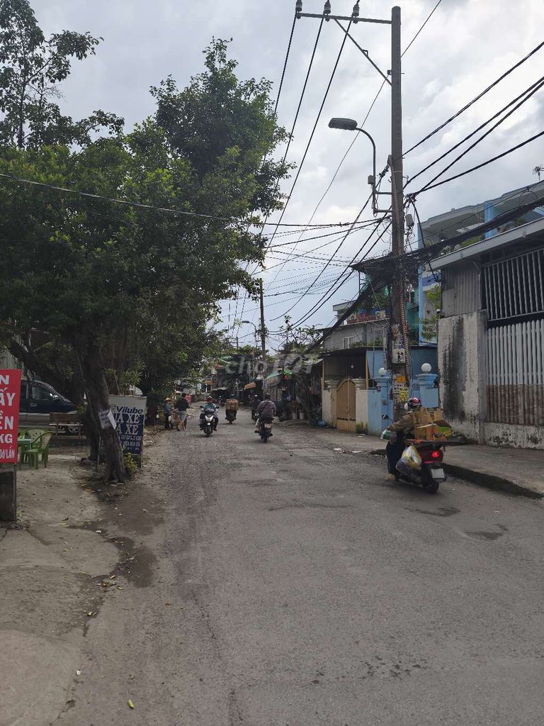 4 x30 Rents, Chiến Lược Bình Tân district