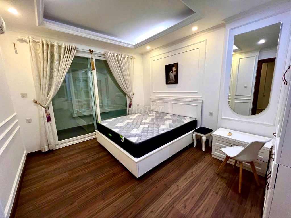 The root of 1.Trúc Đường_Q. 10 x 11 meters, 3 floors, 4 pm, 3 toilets