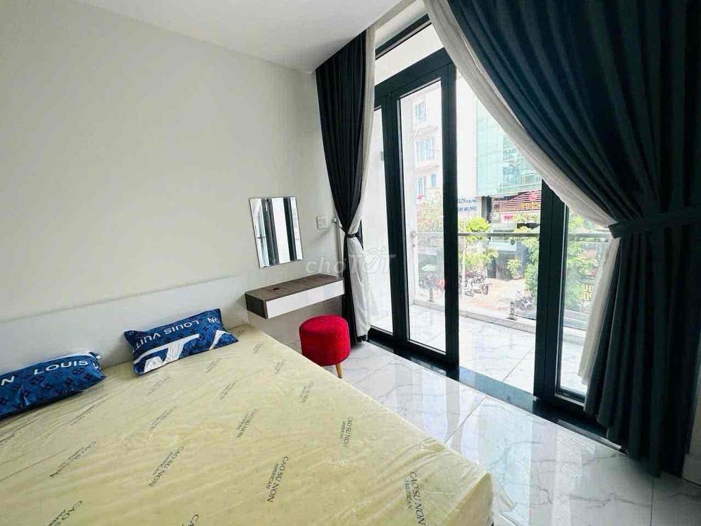 Rent a balcony 40 m. 2 full comfortable high-end room in the city-to-town.