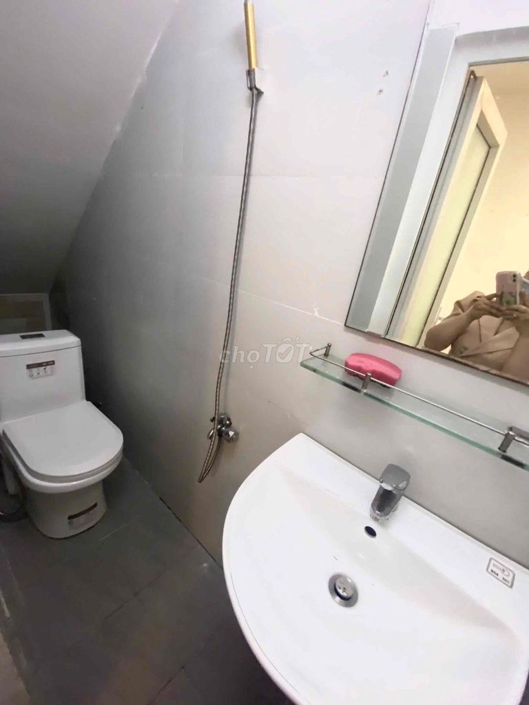 Just the right amount of commitment to the room right at the heart of the interior.