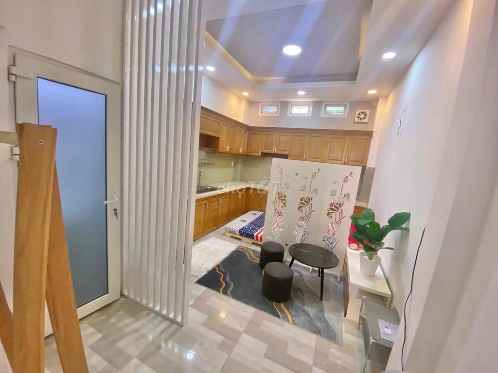 Just the right amount of commitment to the room right at the heart of the interior.