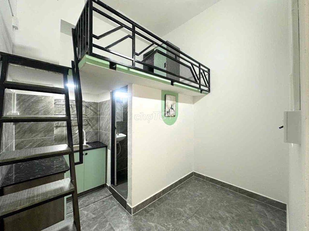 Vườn Lài has just built a private college, a two-man cryo, cost-free, guard.