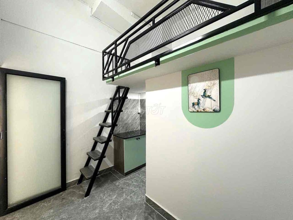 Vườn Lài has just built a private college, a two-man cryo, cost-free, guard.