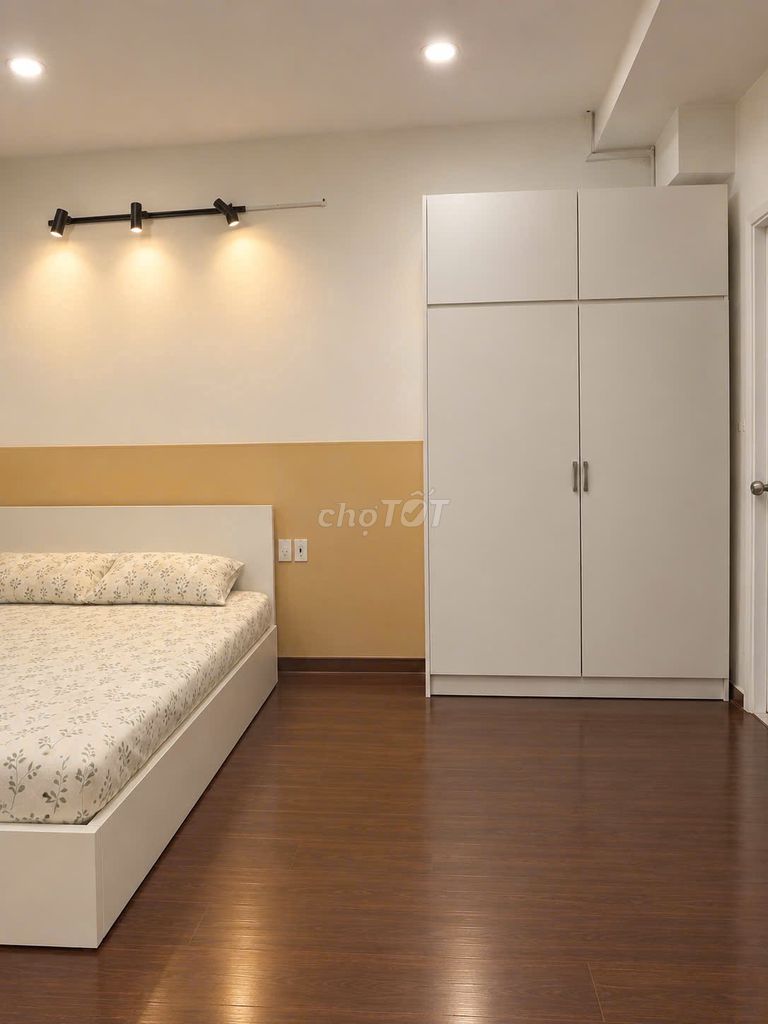 The brand new kitchen cup room, right in the center of Bình Thạnh near the dh school