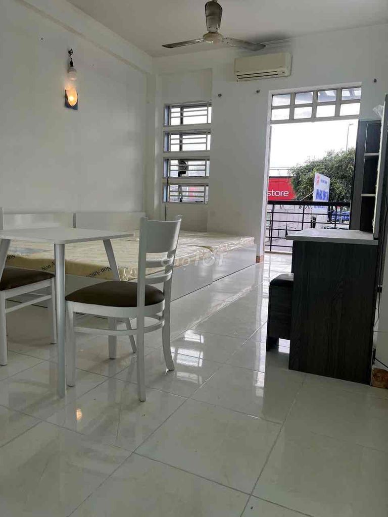Studio of the War Department. 45 m2 right at District 8