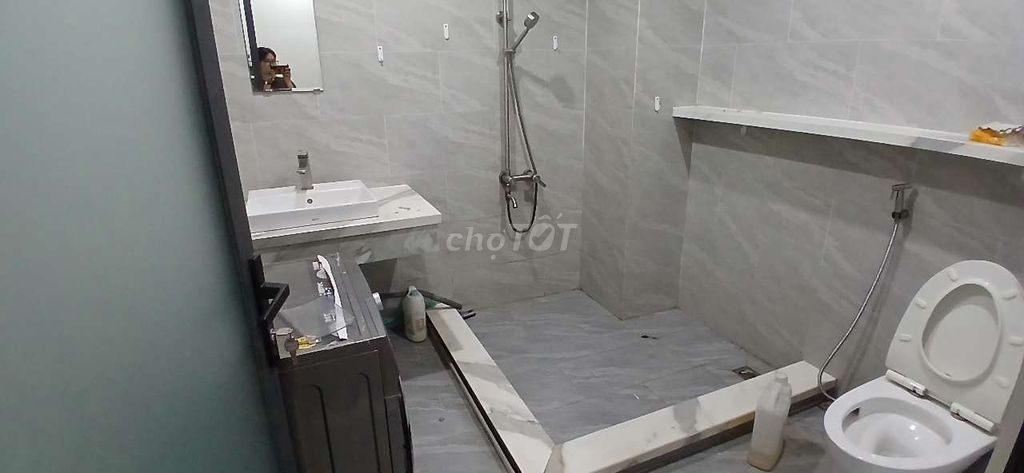 Whole new furniture-the big door near the airport 3 km-silent kitchen-silent-still