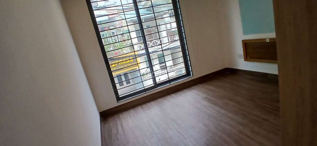 Whole new furniture-the big door near the airport 3 km-silent kitchen-silent-still