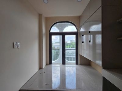 Exclusive Project entering open University interior, Pvgas, tdtu, rmit, Vitto