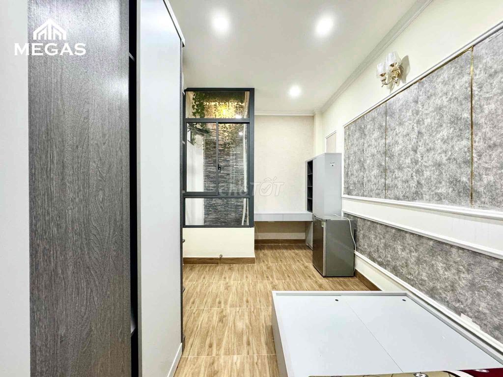 Cheap motel - full interior - right Lê Đức Thọ - near utility area