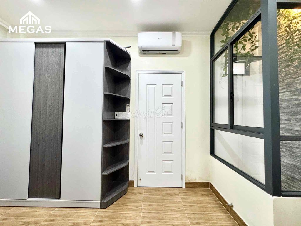 Cheap motel - full interior - right Lê Đức Thọ - near utility area