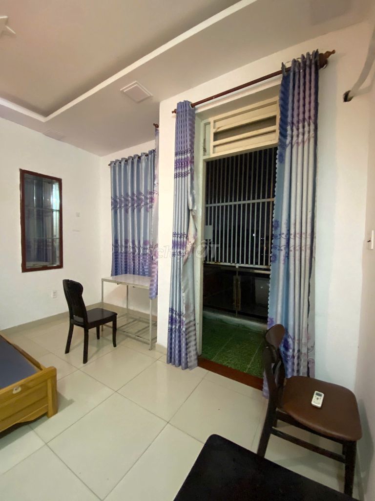 a full interior motel near art