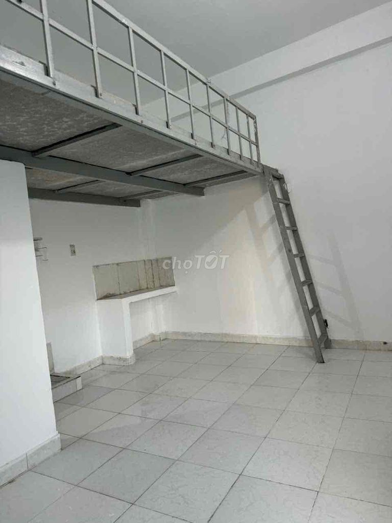 Rent a room full of guards, kitchen shelves, lockers, near the company store.