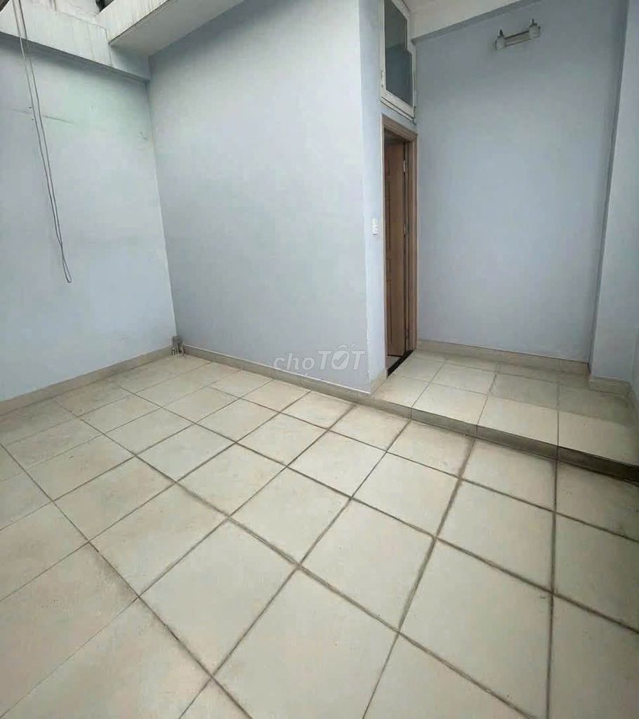 Corner of 6 m Thoại Ngọc Hầu x 4.5 x 20 m_ 2.5 new