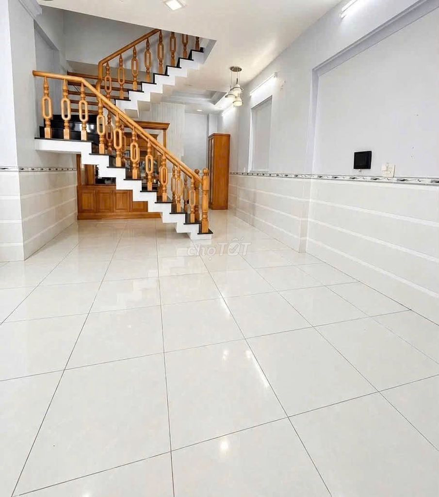 Corner of 6 m Thoại Ngọc Hầu x 4.5 x 20 m_ 2.5 new