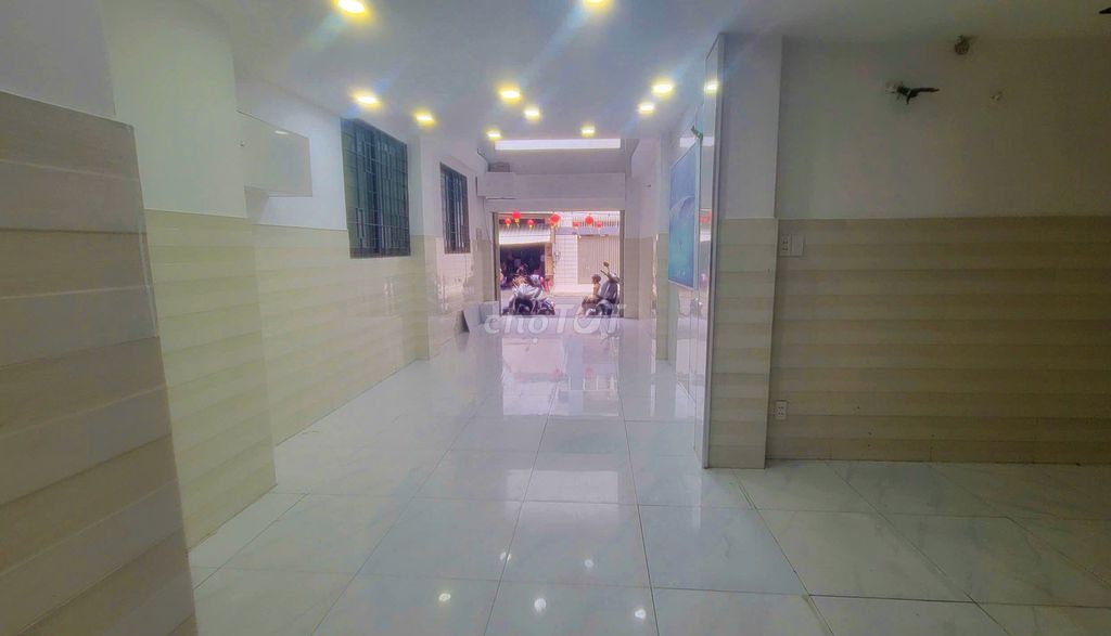 Cash 289 Hà Tôn Quyền 4 x 15 meters 4 L 6 bedroom 25 million