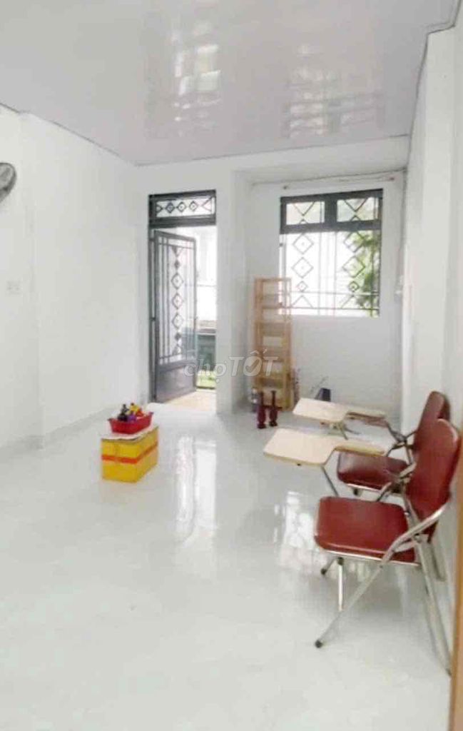 The original house. Car alley. Bùi Hữu Nghĩa. B. Happy