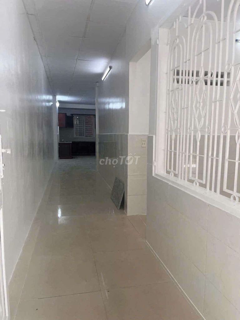 The C4 100m2 rent has interior - at the gates of the competition.