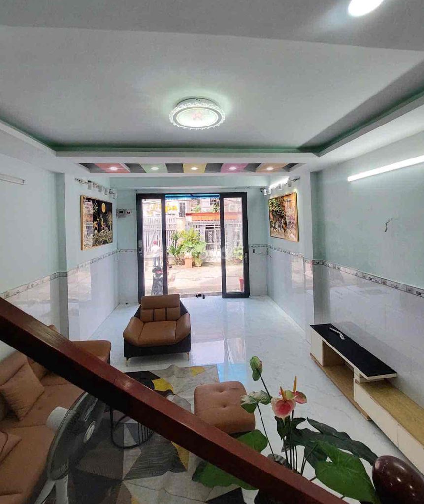 Rent a Phùng Tá Chu. An Lạc A Bình Tân missile compound
