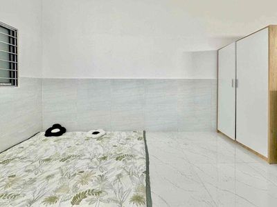 Wide, open-ended Phan Anh near the shower, four societies, dedicated literary college
