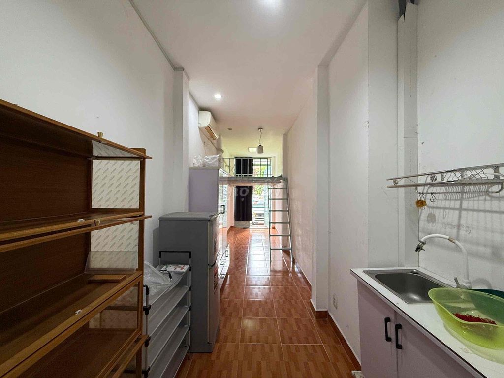Rent a balcony guard's apartment - Lý Chính Thắng.3rd.