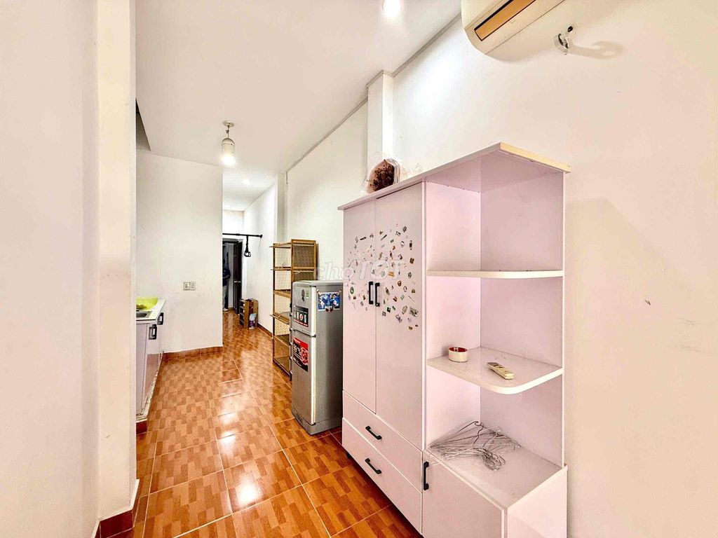 Rent a balcony guard's apartment - Lý Chính Thắng.3rd.