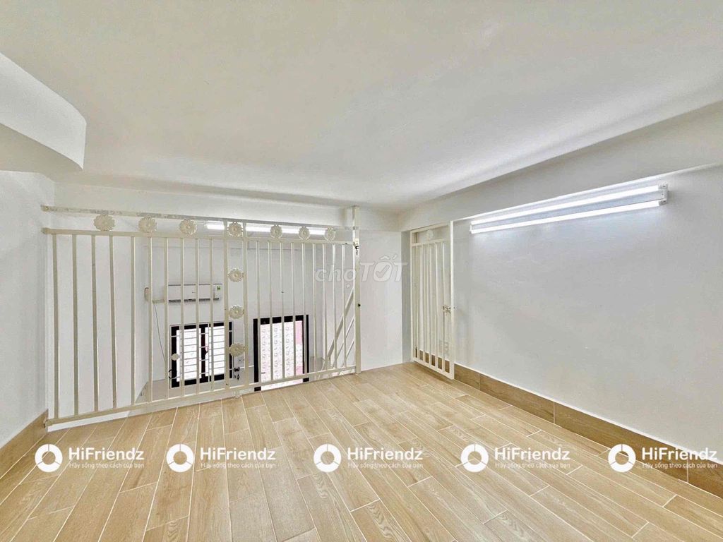 We'll rent a super-high room. No head contact.