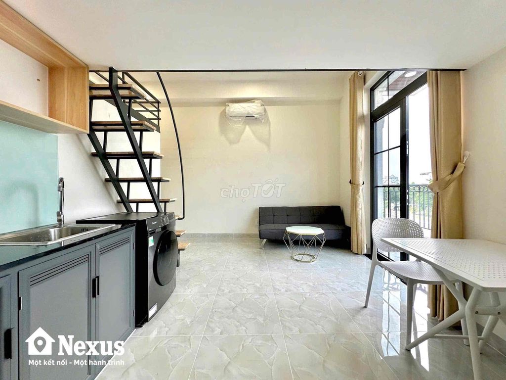 New balcony - 40 meters - near crecent mall - rich
