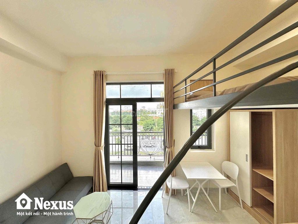 New balcony - 40 meters - near crecent mall - rich