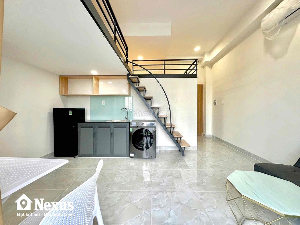New balcony - 40 meters - near crecent mall - rich