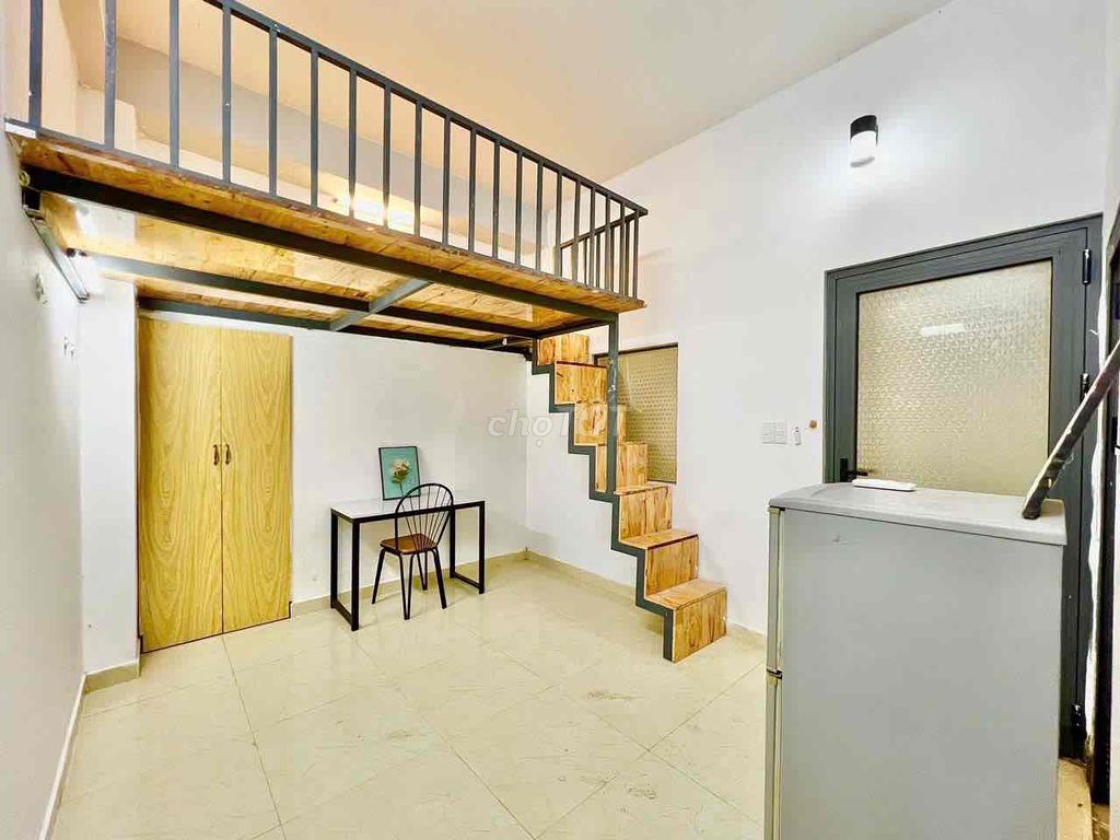 Rent an apartment with a balcony-- 30 meters wide, Dương Quảng Hàm.