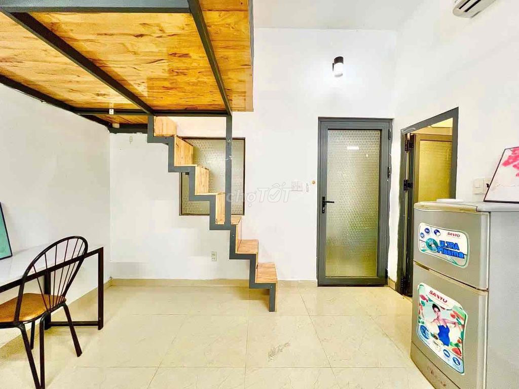 Rent an apartment with a balcony-- 30 meters wide, Dương Quảng Hàm.