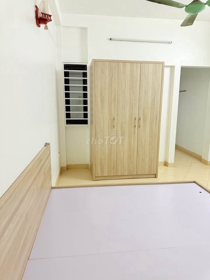 Rent a private house on Route 154 Hoàng Hoa Thám - Ba Đình