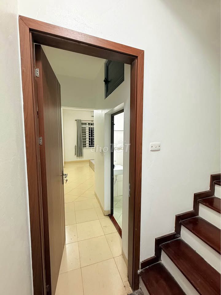 Rent a private house on Route 154 Hoàng Hoa Thám - Ba Đình
