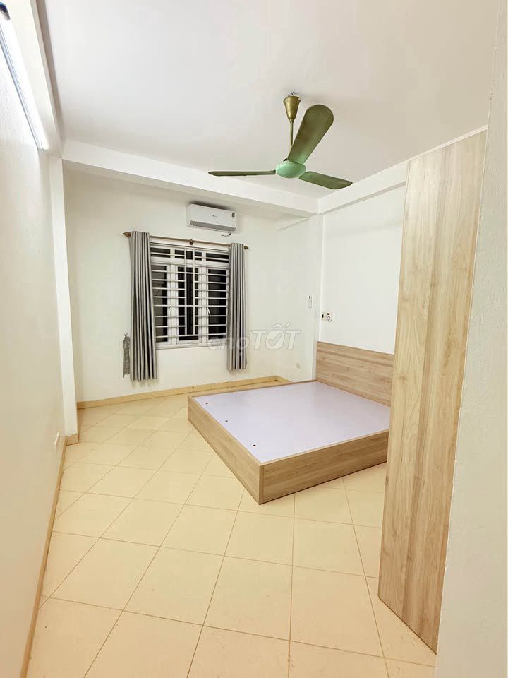 Rent a private house on Route 154 Hoàng Hoa Thám - Ba Đình