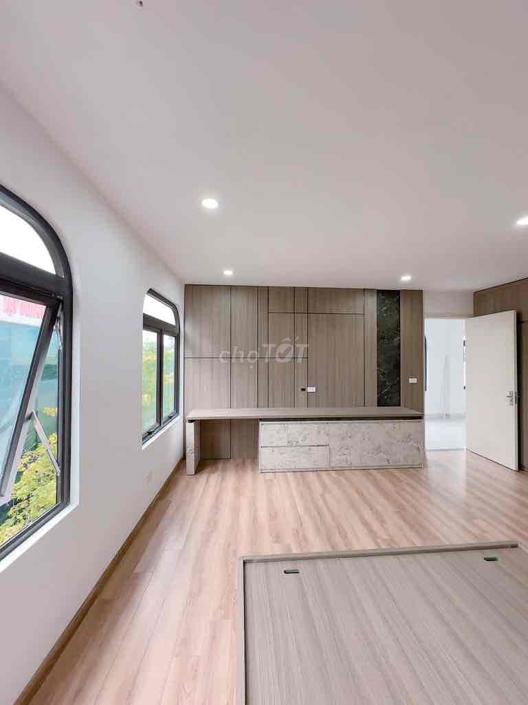 Rent Lê Trọng Tấn Street, corner block (8.8 floors).S:85 meters. For $50 million.