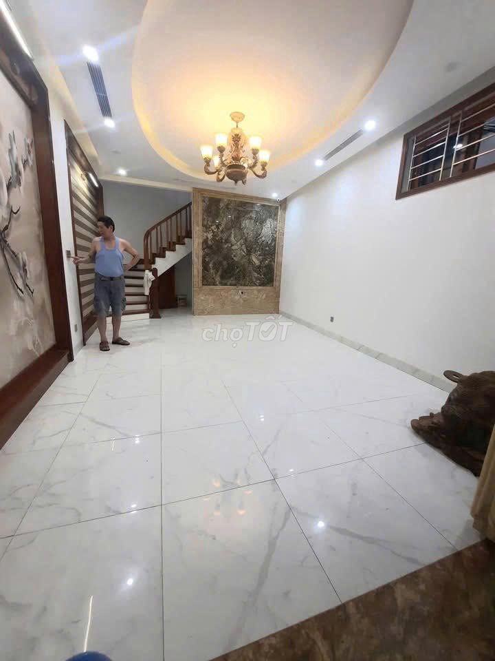 Rent 65 meters, 4 stories, Nam Từ Liêm, Hanoi