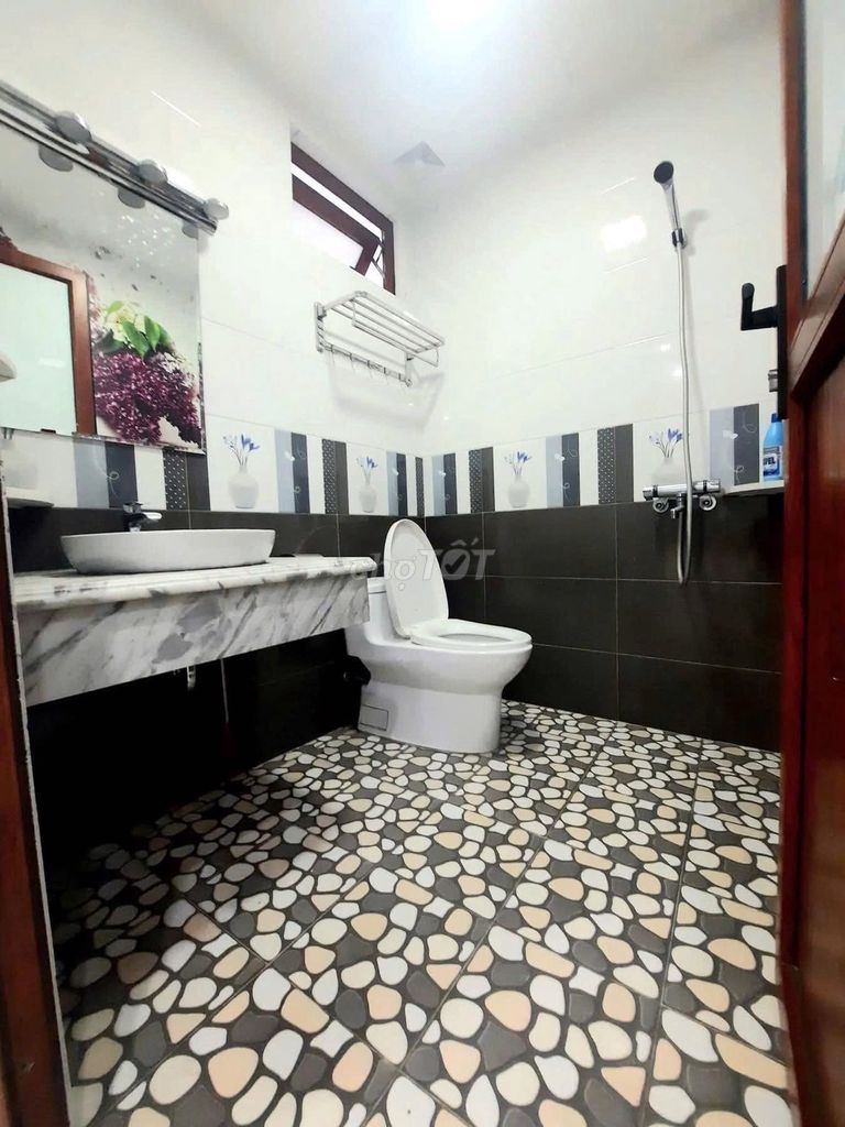 Rent 65 meters, 4 stories, Nam Từ Liêm, Hanoi